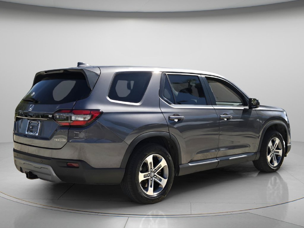 Certified 2025 Honda Pilot EX-L image 7