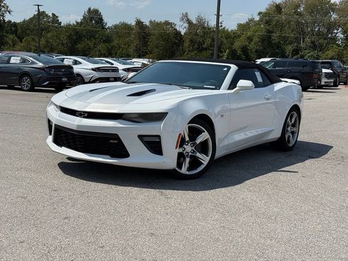 Used 2017 Chevrolet Camaro SS RWD image 3