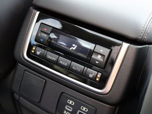 New 2026 Subaru Ascent Limited Bronze image 30