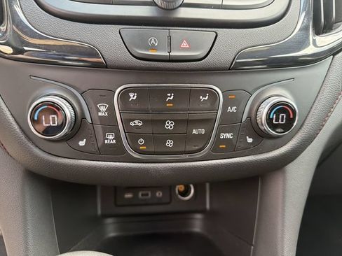 Used 2023 Chevrolet Equinox RS AWD/4WD image 21