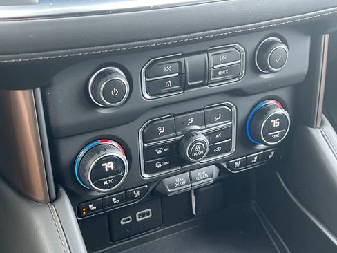 Certified 2023 Chevrolet Suburban High Country w/ Max Trailering Package image 21