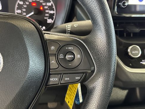 Used 2025 Toyota Corolla LE image 22