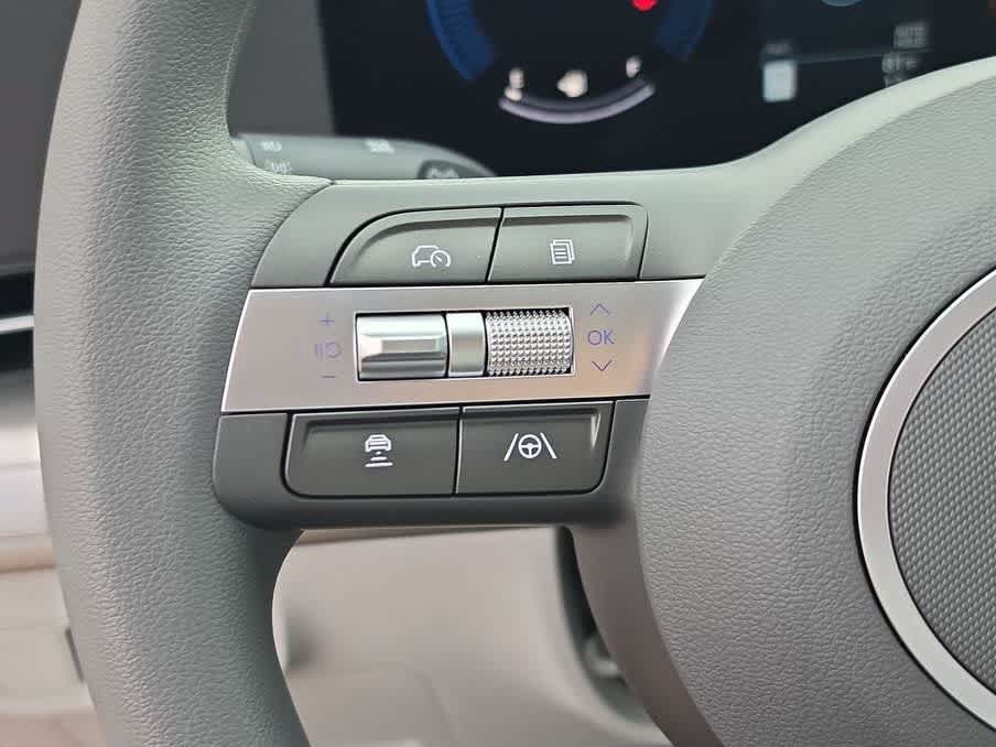 New 2027 Hyundai Kona SE FWD image 24