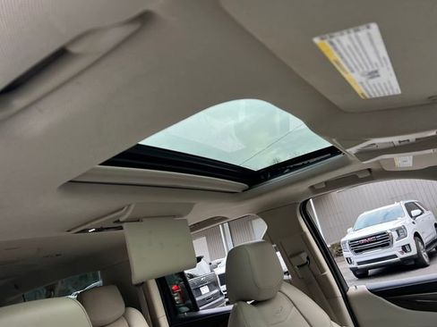 Used 2019 Cadillac Escalade ESV Luxury image 36