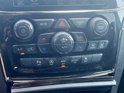 Used 2021 Jeep Grand Cherokee Limited X RWD image 16