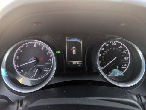Used 2020 Toyota Camry LE w/ Convenience Package FWD image 15
