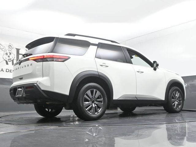Used 2025 Nissan Pathfinder SV FWD image 38