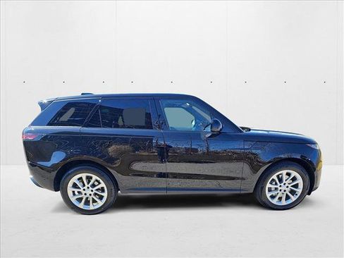 New 2025 Land Rover Range Rover Sport image 5