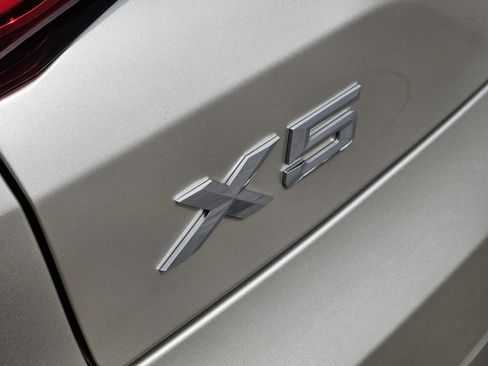 Used 2019 BMW X5 xDrive40i w/ Premium Package 2 image 8