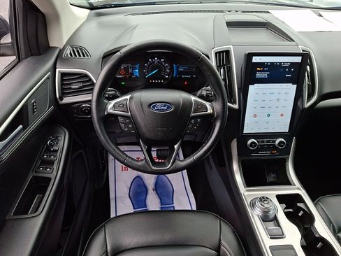 Certified 2023 Ford Edge SEL w/ Convenience Package AWD/4WD image 12