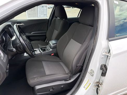 Used 2023 Dodge Charger SXT RWD image 11