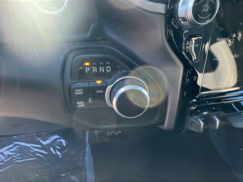 Used 2024 RAM 2500 Big Horn w/ Safety Group image 30