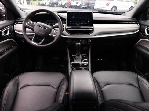 Used 2025 Jeep Compass Limited AWD/4WD image 21