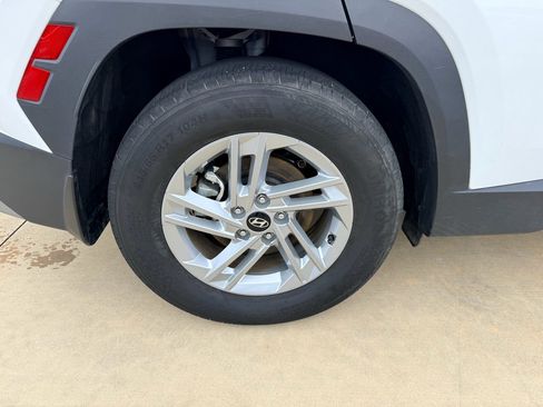 Used 2025 Hyundai Tucson SE FWD image 25