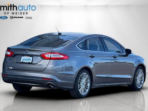 Used 2013 Ford Fusion SE FWD image 4