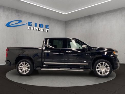 Used 2022 Chevrolet Silverado 1500 High Country w/ High Country Premium Package image 4