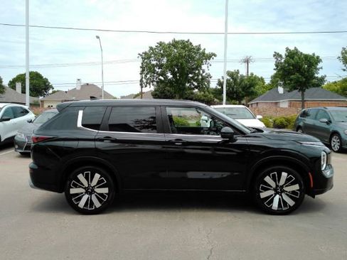 Used 2025 Mitsubishi Outlander SE FWD image 5