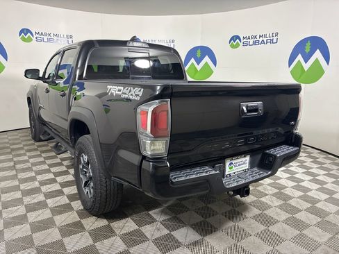 Used 2023 Toyota Tacoma TRD Off-Road w/ TRD Premium Off Road Package AWD/4WD image 4
