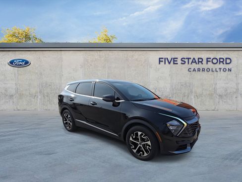 Used 2023 Kia Sportage EX image 2