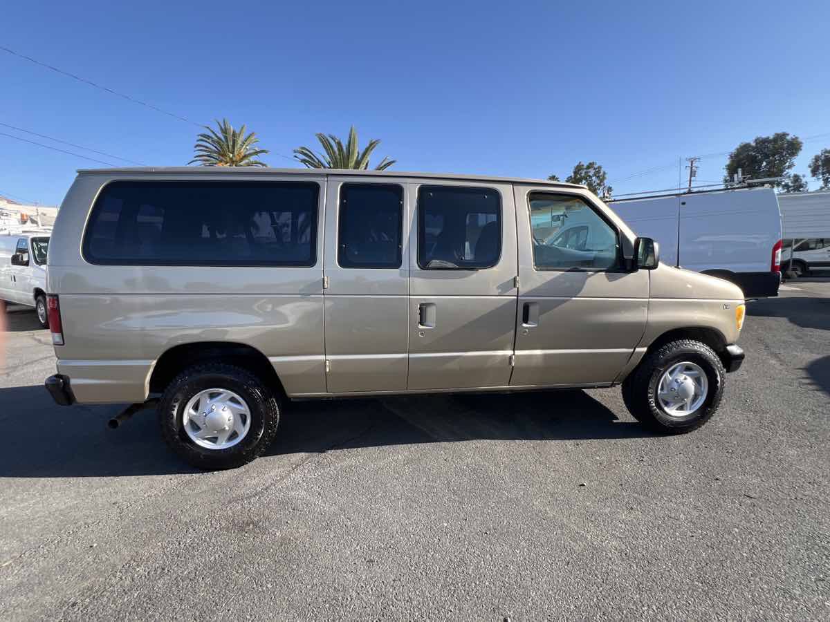 Used 2000 Ford E-350 and Econoline 350 XL RWD image 7