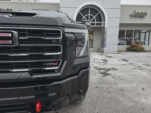 Used 2025 GMC Sierra 2500 AT4 w/ AT4 Premium Plus Package image 10