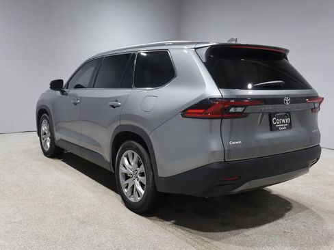 Used 2025 Toyota Grand Highlander FWD image 5