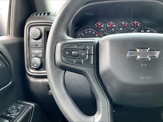 Used 2024 Chevrolet Silverado 1500 Custom Trail Boss w/ Dark Appearance Package AWD/4WD image 23