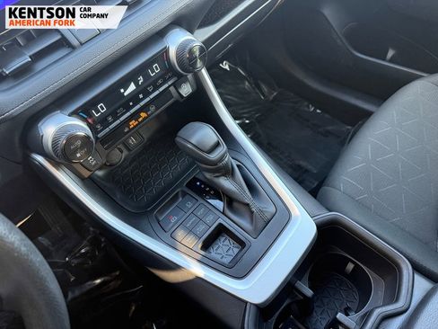 Used 2025 Toyota RAV4 XLE image 25