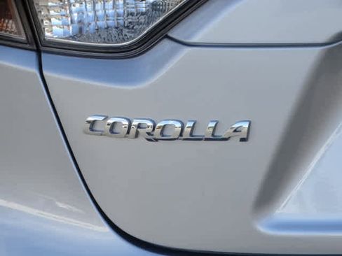 Used 2025 Toyota Corolla LE image 10