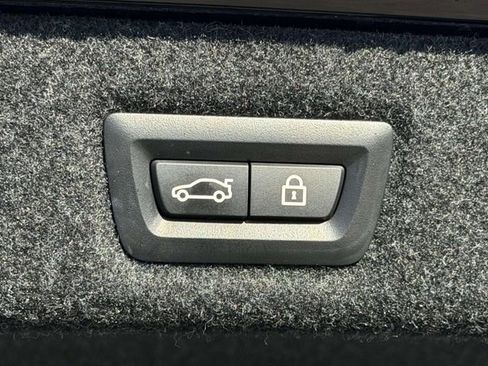 Used 2023 BMW 530e xDrive w/ Executive Package image 11