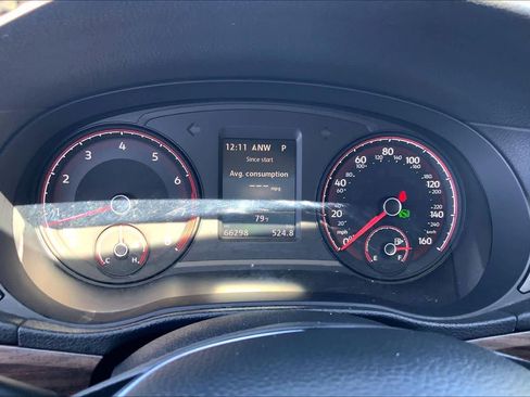 Used 2022 Volkswagen Passat 2.0T image 25