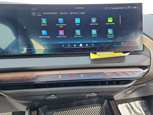 Used 2025 BMW X3 xDrive30i w/ Premium Package image 21