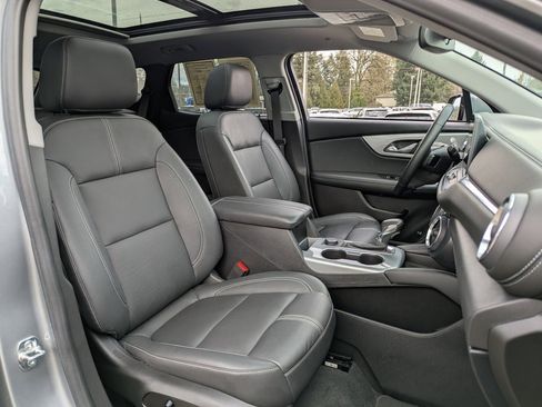 Used 2024 Chevrolet Blazer LT image 36