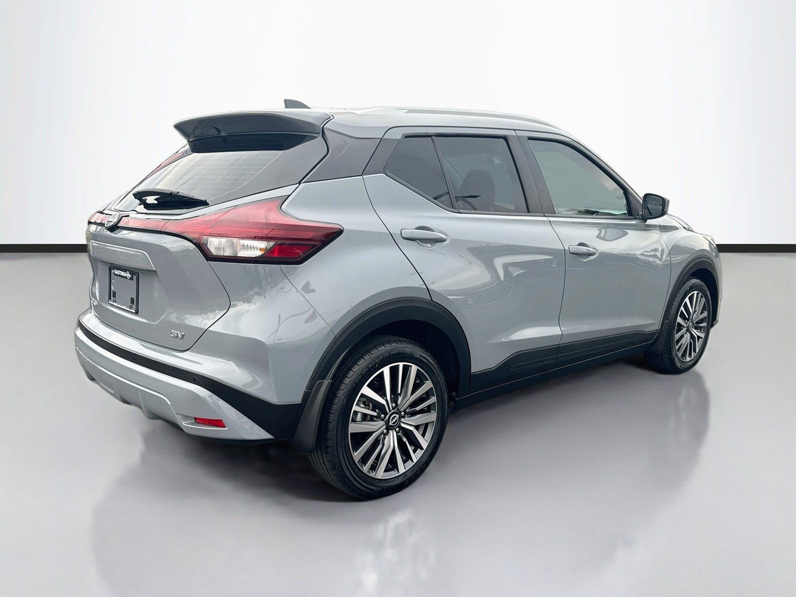 Used 2022 Nissan Kicks SV w/ Interior Electronics Package FWD image 7