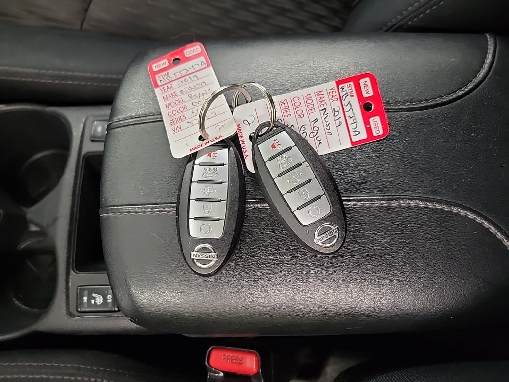 Used 2019 Nissan Rogue SV AWD/4WD image 13