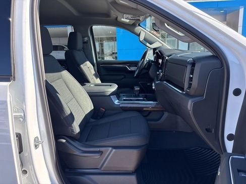 Used 2022 GMC Sierra 1500 Elevation w/ Preferred Package image 23