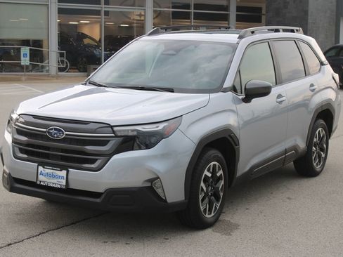 Used 2025 Subaru Forester Premium w/ Convenience Package #1 image 1