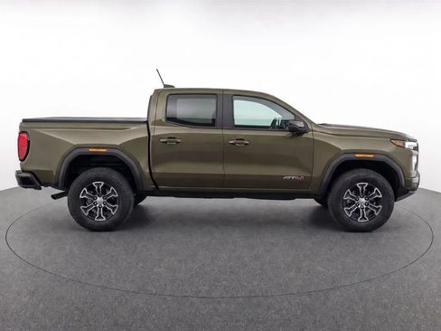 Used 2024 GMC Canyon AT4 w/ AT4 Premium Package AWD/4WD image 10