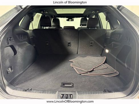 Used 2022 Ford Edge ST-Line w/ Class II Trailer Tow Package AWD/4WD image 26