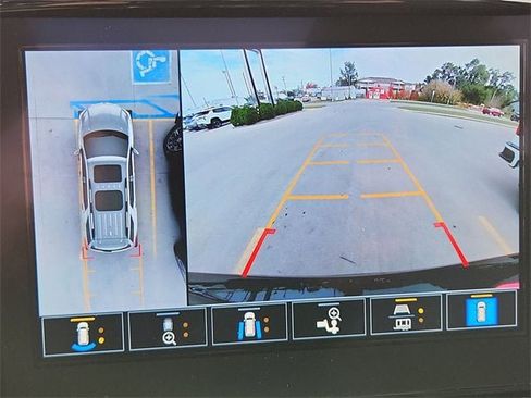 Certified 2023 Chevrolet Traverse RS image 15