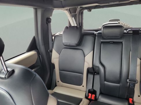 Used 2024 Ford Bronco Wildtrak AWD/4WD image 8