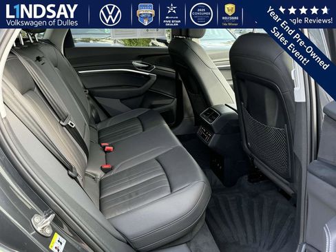 Used 2022 Audi e-tron Premium image 12