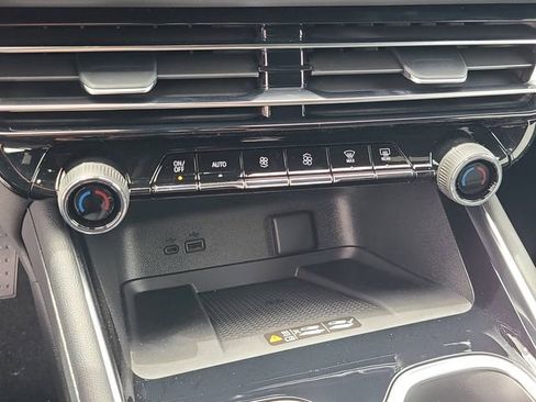 New 2026 Chevrolet Traverse Z71 image 32