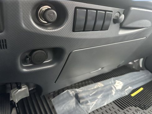 New 2025 Chevrolet Low Cab Forward image 10