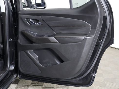 Used 2021 Chevrolet Traverse LS AWD/4WD image 23