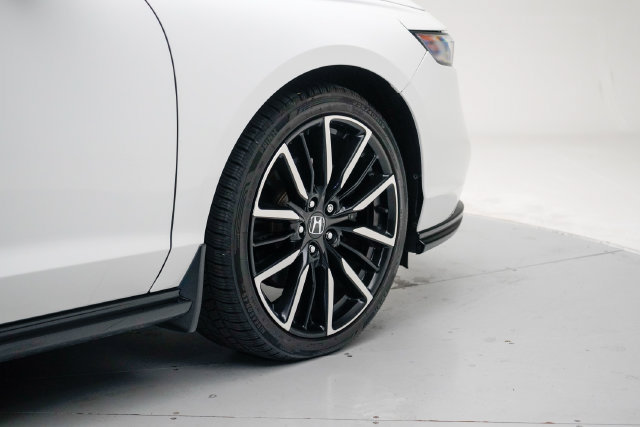 Certified 2023 Honda Accord Touring image 18