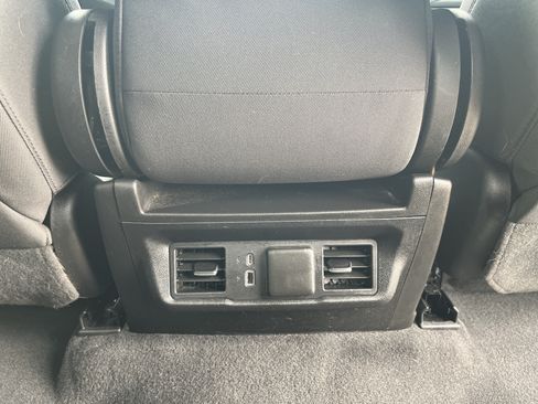 Used 2024 Chevrolet Silverado 1500 LT AWD/4WD image 21