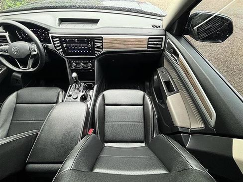 Used 2023 Volkswagen Atlas SEL AWD/4WD image 12