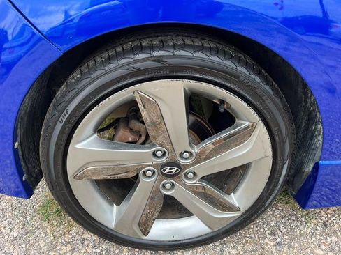 Used 2013 Hyundai Veloster Turbo w/ Ultimate Pkg FWD image 10