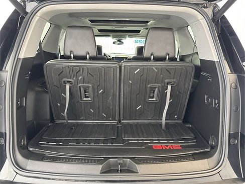 Used 2022 GMC Acadia AT4 w/ Technology Package image 28